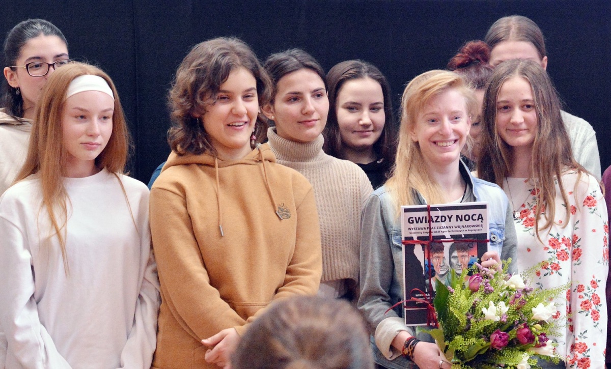 ZDJĘCIE: S. OSKARBSKI Zuzanna Wojnarowska podczas otwarcia wystawy w PCEK 
