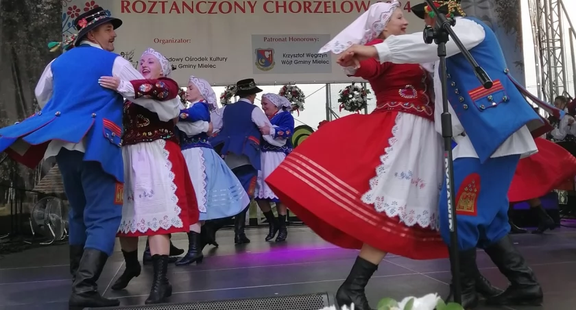ZDJĘCIE: GMINNY OŚRODEK KULTURY I WYPOCZYNKU WIELOPOLE SKRZYŃSKIE
