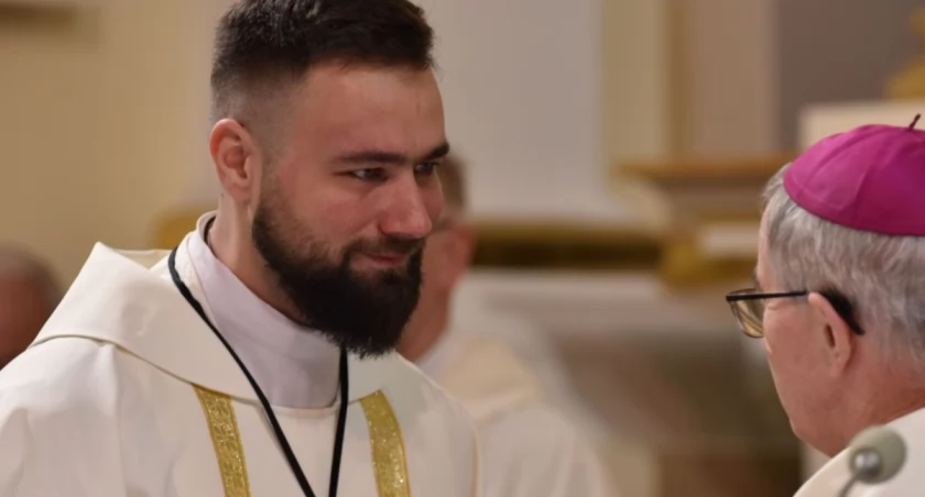 ZDJĘCIE:DIECEZJA RZESZOWSKA/KS. J. OCZKOWICZ Ksiądz Tomasz Jordan i biskup Jan Wątroba