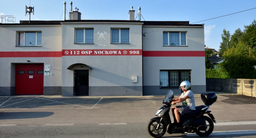 ZDJĘCIE: W. NAJA Remiza w Nockowej od strony drogi wygląda na zadbaną