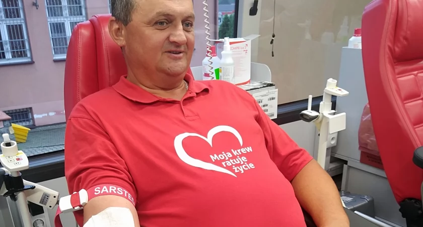 Zdjęcie Klub HDK-PCK Solidarne Serce - Krwiodawcy w Wielopolu Skrzyńskim oddali prawie 10 litrów krwi.