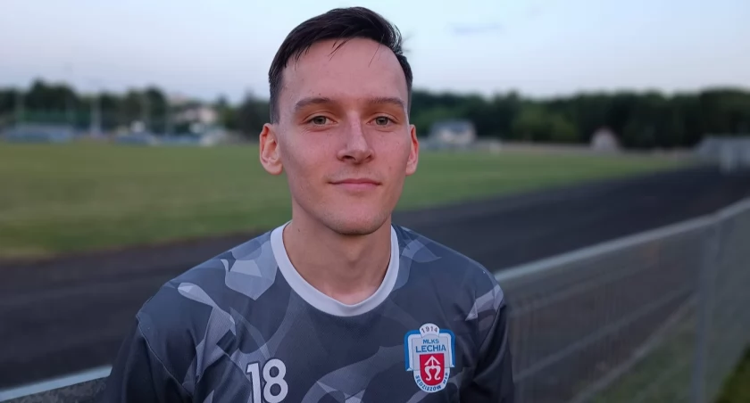 ZDJĘCIE: W. NAJA Szymon Majcher w pierwszej grze kontrolnej w barwach Lechii Sędziszów Młp. strzelił bramkę.