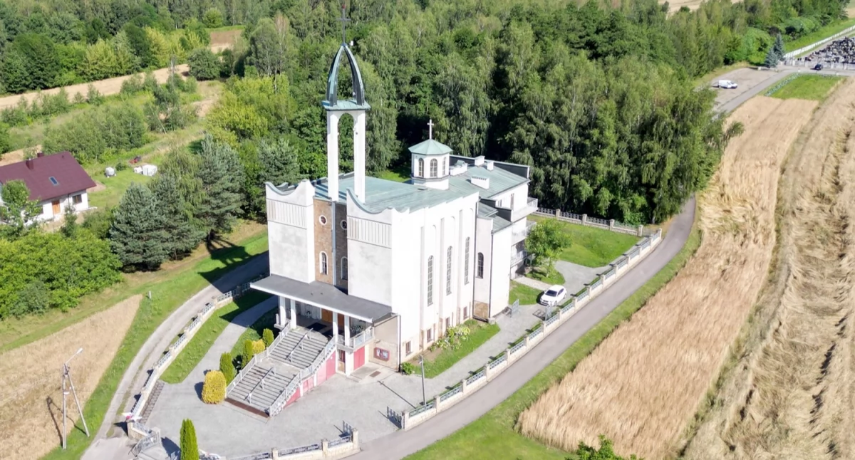 Kościół i religia, Kościół świętego Maksymiliana Marii Kolbego Klęczanach (GALERIA) - zdjęcie, fotografia