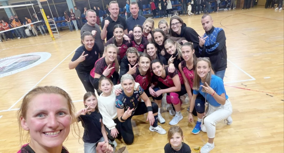 Siatkówka, Trudna zwycięska inauguracja Marby - zdjęcie, fotografia