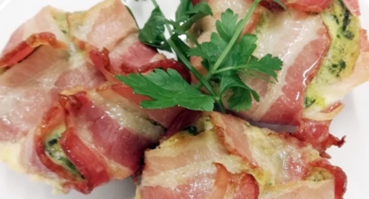 Przepisy kulinarne, Muffiny jajeczne idealne śniadanie - zdjęcie, fotografia