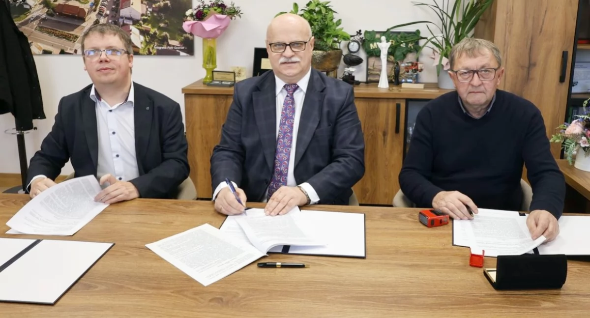 Ludzie, Broniszowie zrobią studnię awaryjną - zdjęcie, fotografia