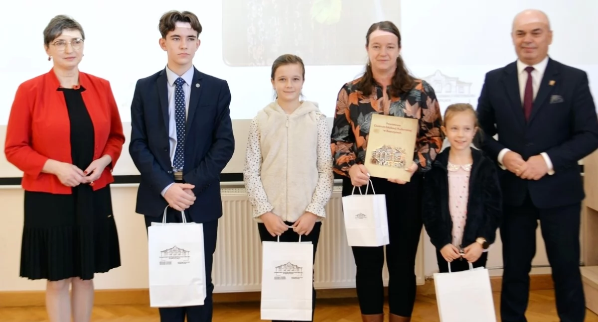 Konkursy, Gwara TikToku - zdjęcie, fotografia