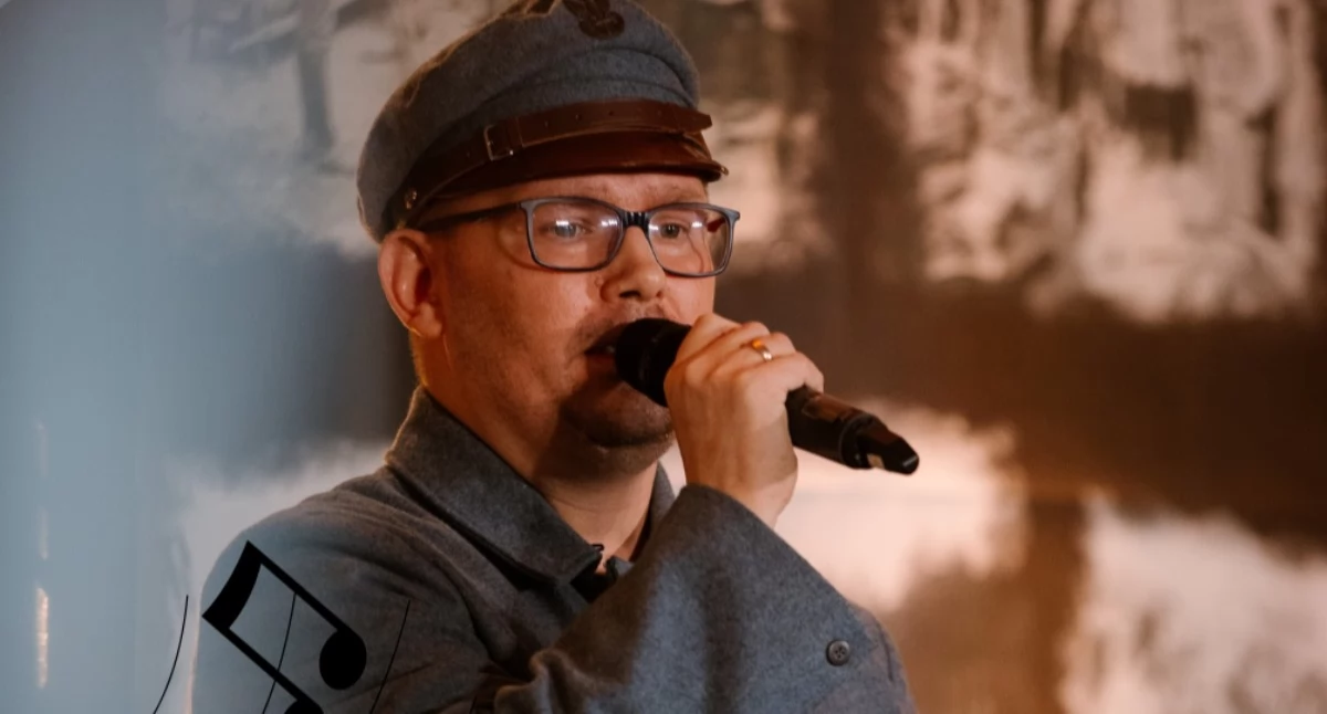 Na zdjęciu Paweł Książek.