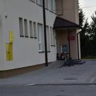 ZDJĘCIE: W. NAJA Szkoła podstawowa w Wiercanach - tutaj otoczenie szkoły nie ucierpiało...
