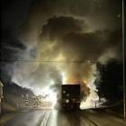  Widok dymu wydobywającego się z kabiny - tak wyglądało miejsce akcji, kiedy dojeżdżali...