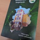 Okładka przewodnika wydanego z okazji 55 - lecia istnienia oddziału PTTK w Ropczycach. 