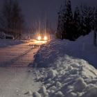  Ulica Jeżynowa w Sędziszowie Małopolskim, lokalne drogi są odśnieżane, ale w wielu...