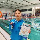 Anna Stawarz z dyplomem za 2. miejsce na dystansie 100m stylem dowolnym &ndash; sukces...