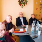 Marek Tęczar, wójt Wielopola Skrzyńskiego(trzeci od lewej) oraz Józef Podjasek z Ocieki...