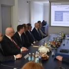  Slajd prezentujący stan osobowy powiatowej komenty w Ropczycach obserują od lewej:...