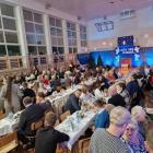  Kolędowanie było nie tylko ucztą artystuczną, na stołach nie brakowało...