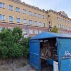 ZDJĘCIE: W. NAJA Kontener na makulaturę przy Starostwie Powiatowym w Ropczycach