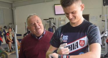 Podnoszenie ciężarów. PZL-Lechia Sędziszów punktuje w mistrzostwach Polski do 20 lat