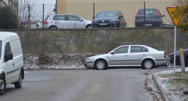 Według naszego czytelnika, w centrum Sędziszowa Małopolskiego bezmyślni kierowcy blokują skrzyżowanie