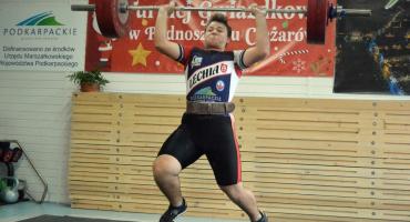 Sztangista Lechii Sędziszów wymienia skrzynię biegów, podrzuca 130 kg i może pojechać na mistrzostwa Europy