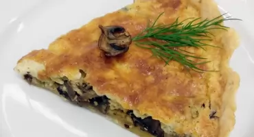 Prosta i pyszna tarta z pieczarkami