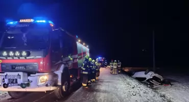 KU PRZESTRODZE: 2,5 promila, dachowanie i o krok od tragedii w Brzezinach