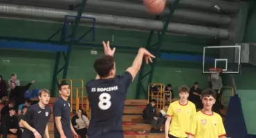 Koszykarskie emocje w Ropczycach. Za nami powiatowa Licealiada chłopców