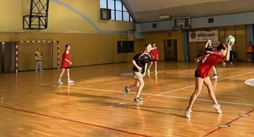 Szczypiorniści z Ostrowa i Sędziszowa Małopolskiego najlepsi w powiecie