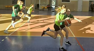 Igrzyska Dzieci w Ropczycach: mistrzowie powiatu w koszykówce wyłonieni