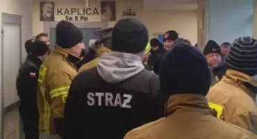 Duża akcja w sędziszowskim szpitalu. Strażacy pomogli w przeprowadzce pacjentów ZPO