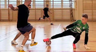 Piłkarskie emocje w Skrzyszowie! Boomerang Wola Ociecka triumfuje w turnieju halowym