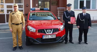 Strażacy z OSP Łączki Kucharskie mają nowy samochód i sprzęt. Jednostka rośnie w siłę!
