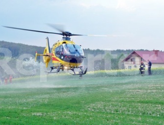 Helikopter Lotniczego Pogotowia Ratunkowego w Niedźwiadzie