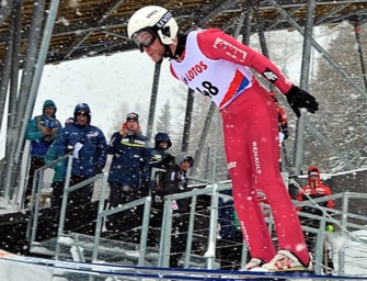 Skoczek narciarski Dawid Kaszuba z Bystrzycy startuje w Lotos Cup. Trenuje też kick boxing w Diamencie Pstrągowa