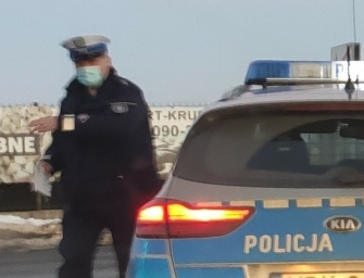 Policyjny pościg za bmw na granicy z powiatem dębickim. Jeden z uciekających od piątku siedzi w areszcie